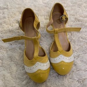Vintage yellow heels with white saddle and T-strap